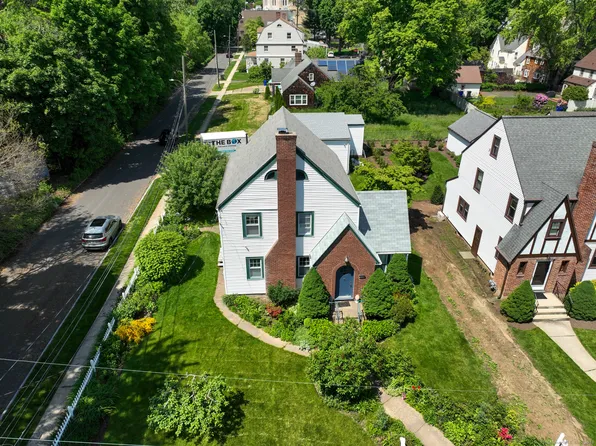 214 Warrenton Avenue, West Hartford, CT 06119