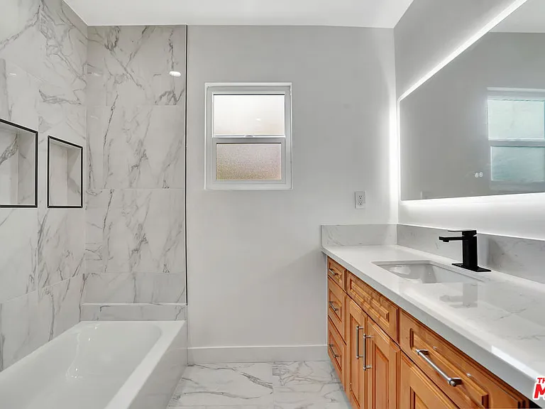 12801 Friar St — Photo 13