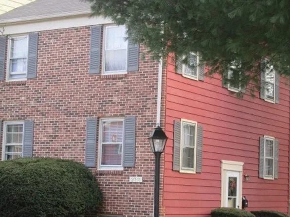 2711 Newton Ct, Blacksburg, VA 24060
