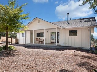 25501 Cloverdale Peak Rd, Hopland, CA 95449