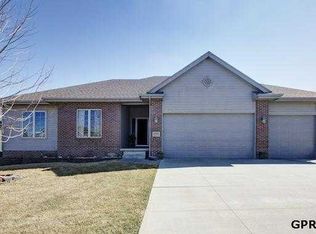 15441 Rosewood St, Omaha, NE 68138