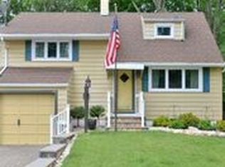 197 N Hill Rd, Colonia, NJ 07067