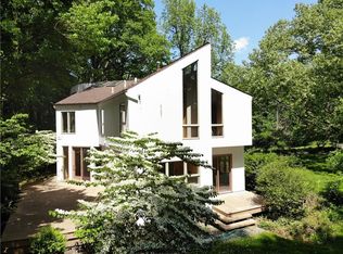 477 Harrogate Dr, Rochester, NY 14625