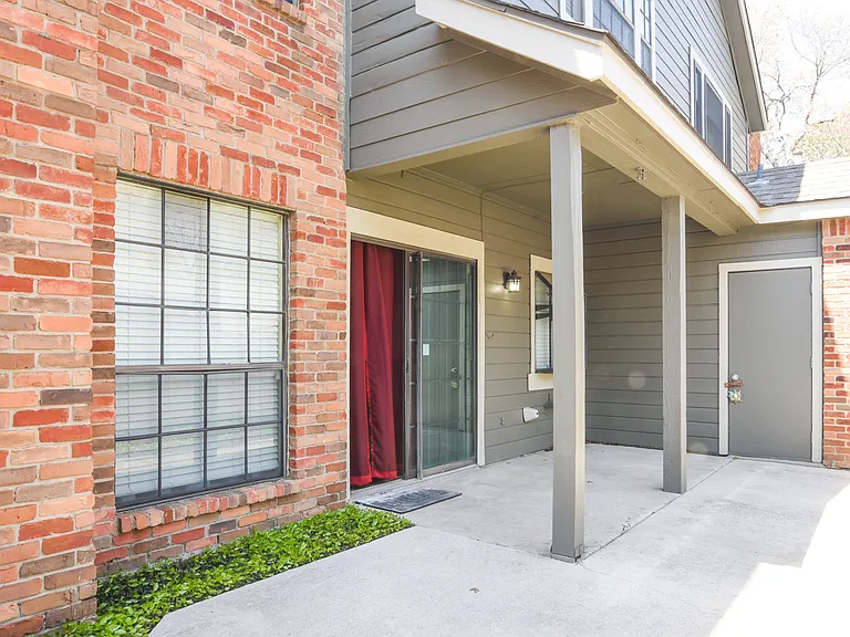 9 Chapel Hill Cir — Photo 37