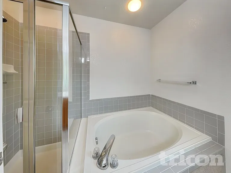 4843 S Liverpool Cir — Photo 10