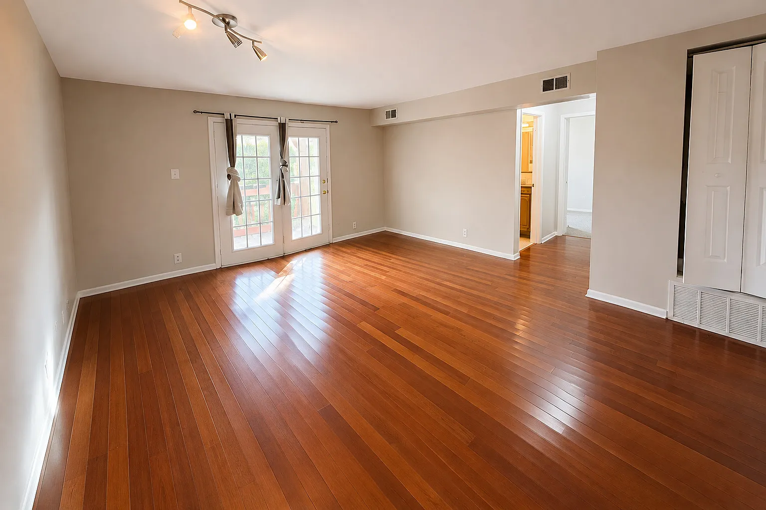 1 bed, 550 sqft, $1,475 — Photo 2