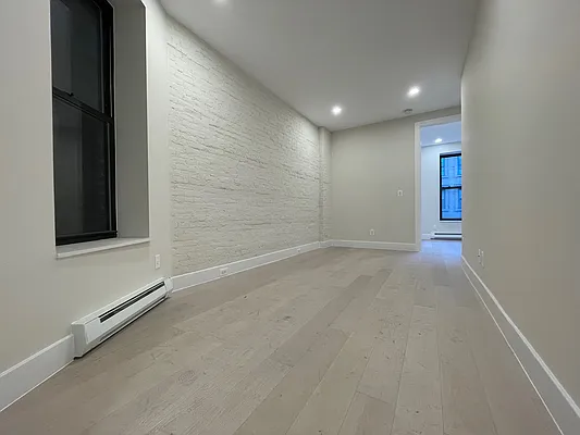 Rented by HOLTON REAL ESTATE INC. | media 10