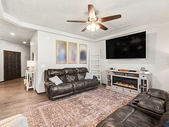 2nd image of 7004 W Belgrave Trl