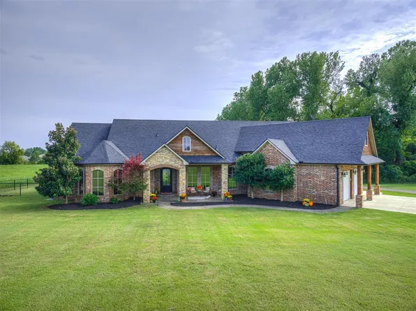 2800 S Sunnylane Rd, Moore, OK 73160