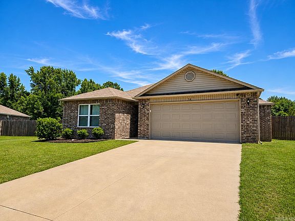 2nd image of 34 Bobby Cir