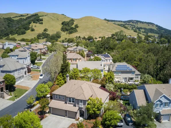 32 Sandy Creek Way, Novato, CA 94947