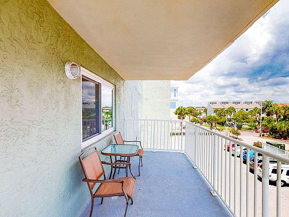 5th image of 19937 Gulf Blvd APT A1