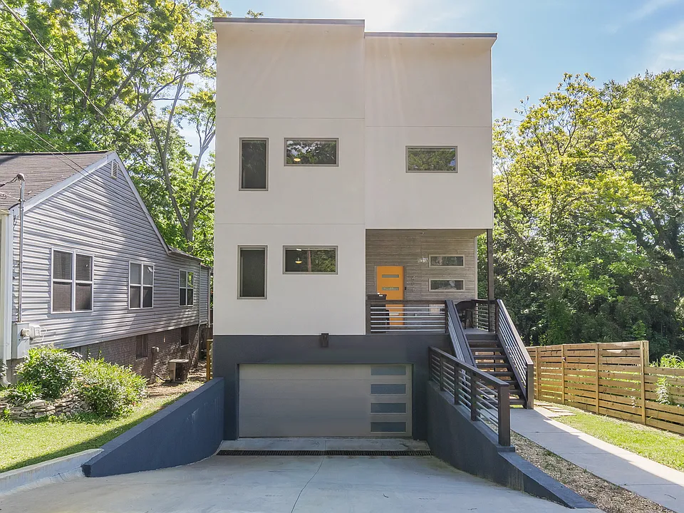 406 E Side Ave