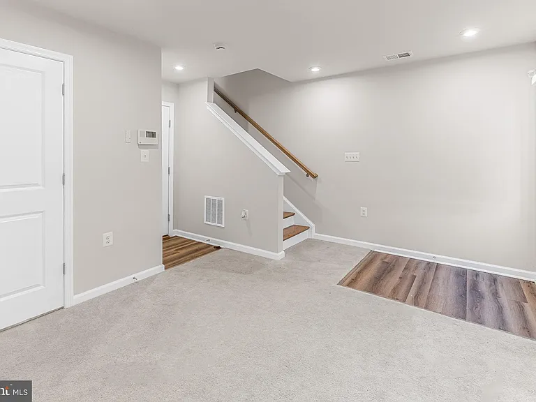 62 Coolidge Ave — Photo 6