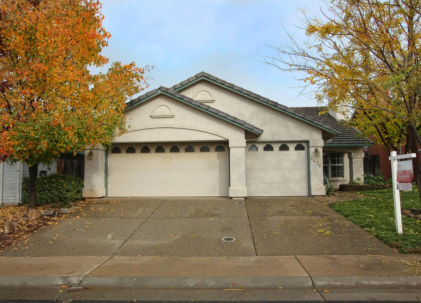 2470 Meadowland Way photo 1