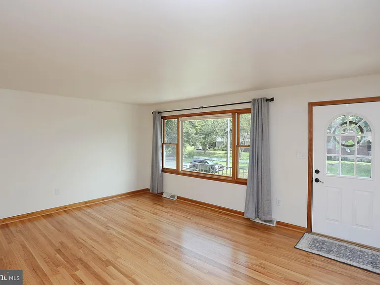 807 Danza Rd — Photo 12