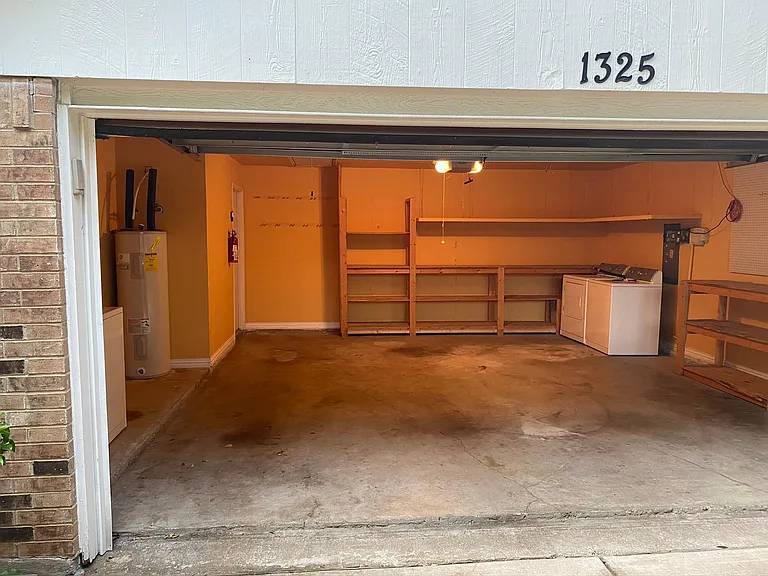 1325 Kesser Dr — Photo 56