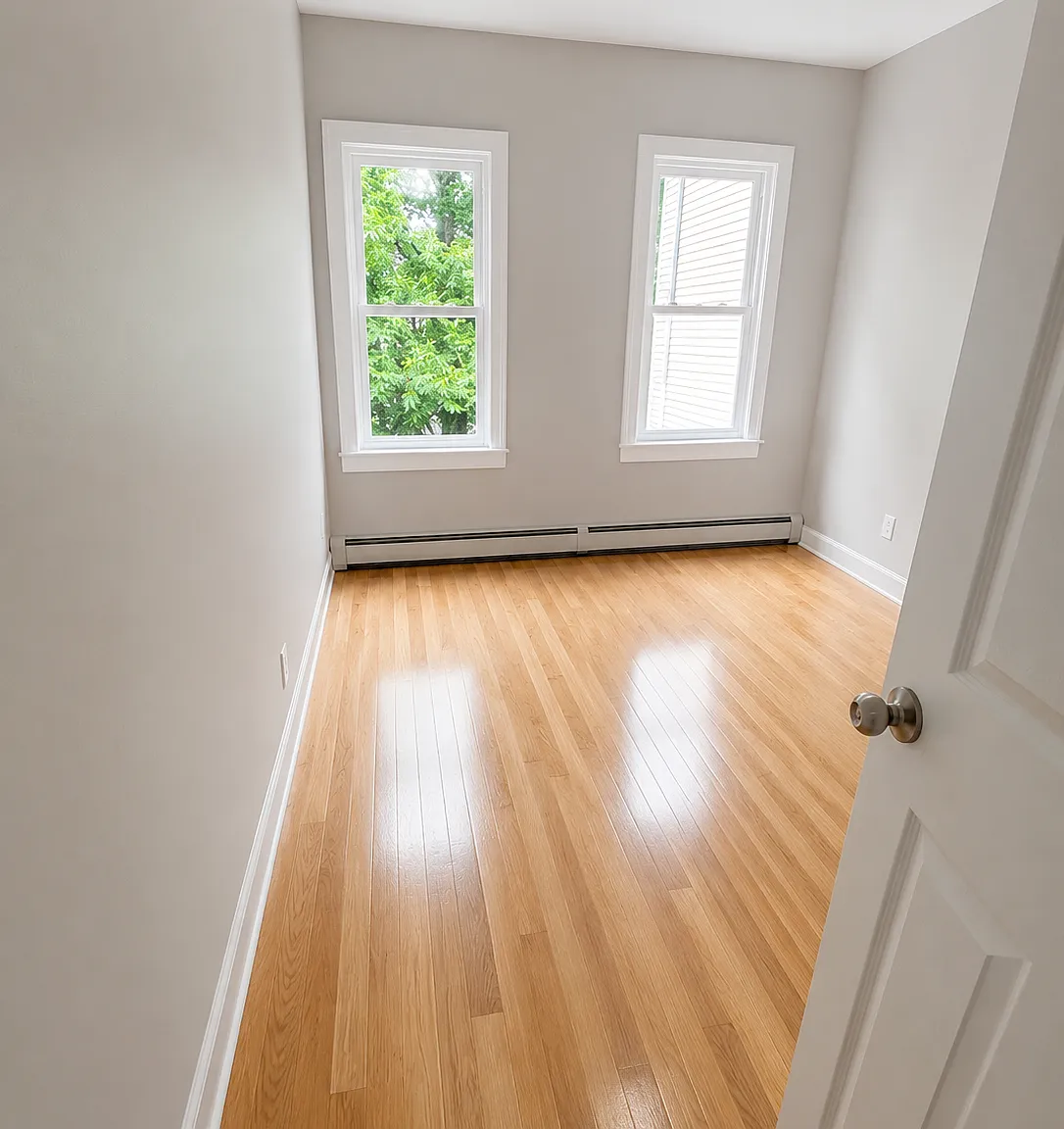 3 bed, 1350 sqft, $2,200 — Photo 3