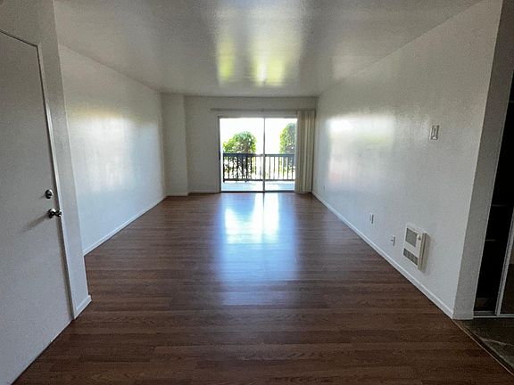 2nd image of 3422 Maricopa St #102