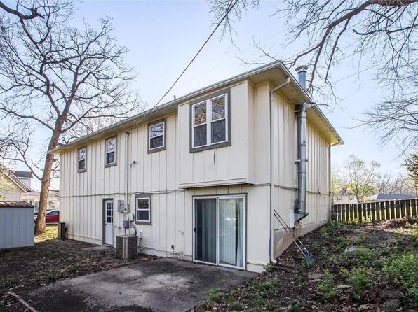 5120 Goodman Ln, Overland Park, KS 66202