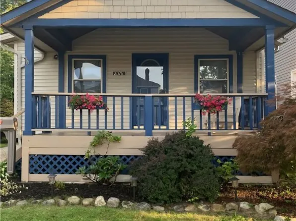 20761 Stanford Ave, Fairview Park, OH 44126