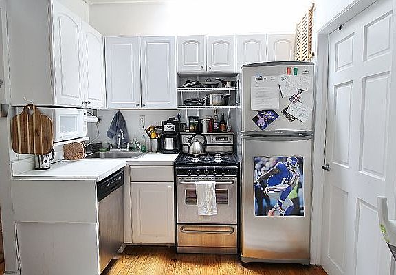 2nd image of 120 E 17th St APT 3F