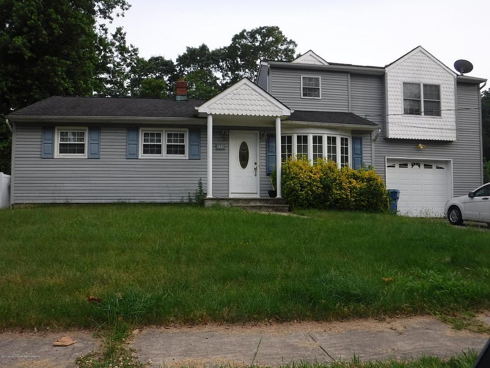 2nd image of 42 Lake Dr
