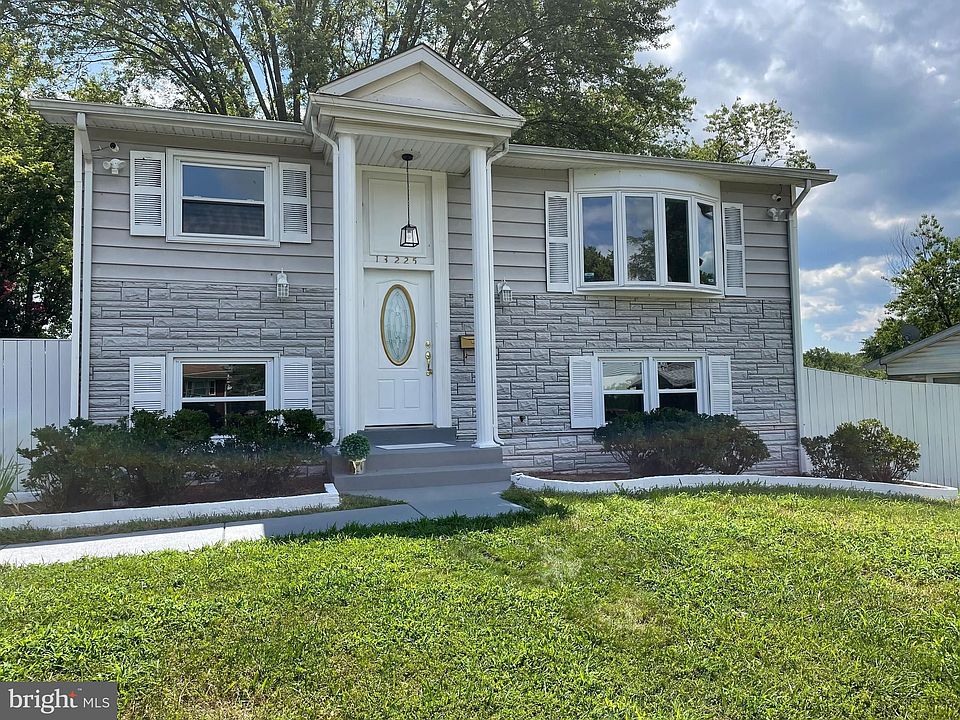1st image of 13225 Hawthorn Ln