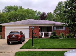 17317 Fairway St, Livonia, MI 48152