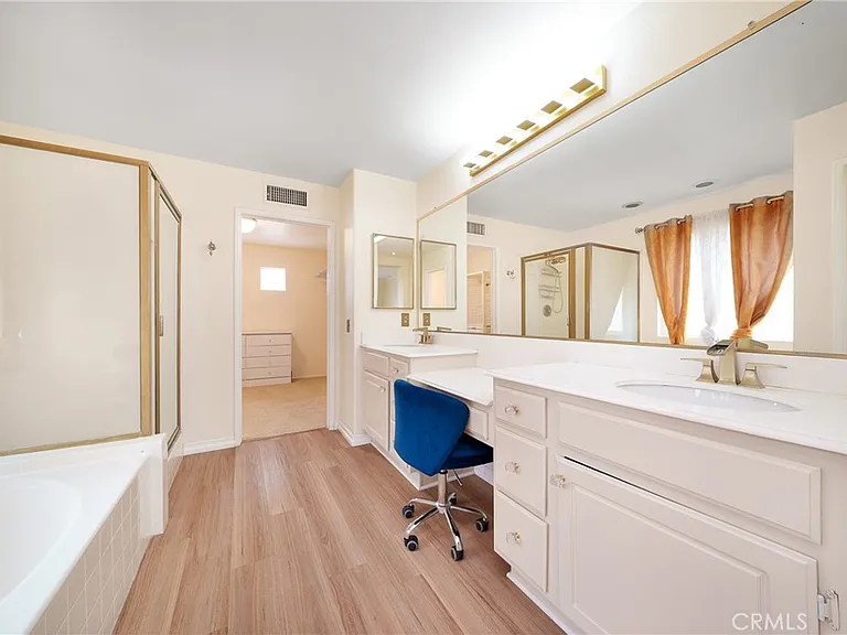 12241 Queensbury Dr — Photo 15