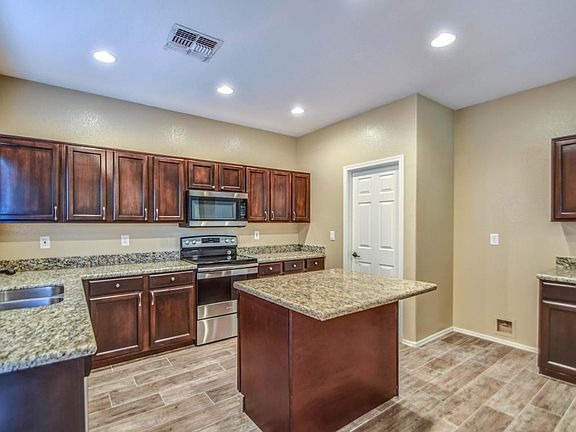 Kitchen 3