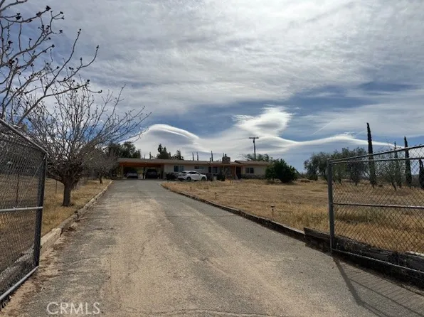 11507 Savage Ln, Apple Valley, CA 92308