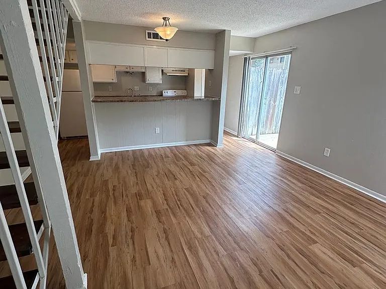 6772 Quail Hollow Ct — Photo 2