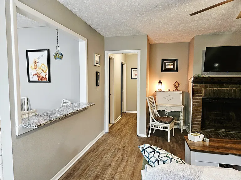 1330 White Oak Dr #1332 — Photo 8