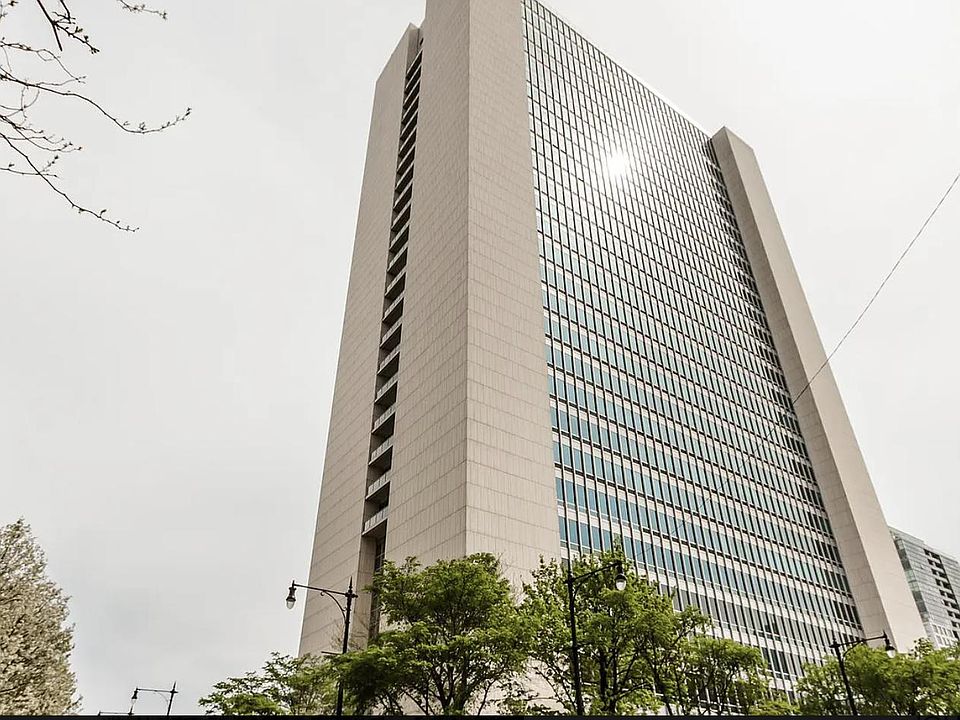 1st image of 500 W Superior St Unit 707
