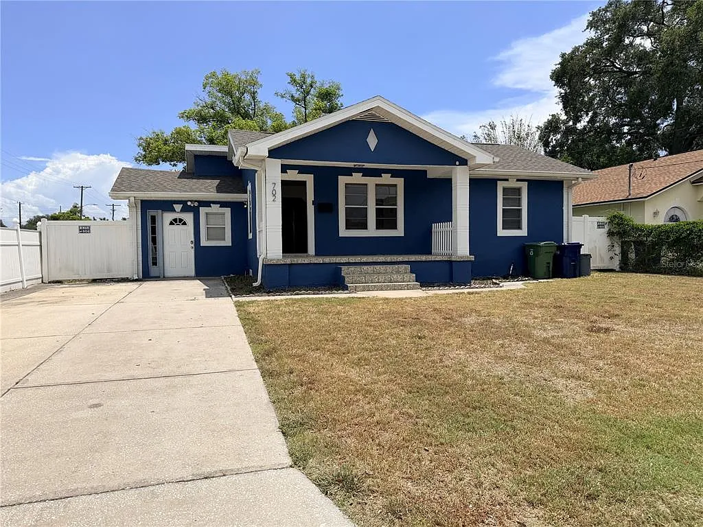 3 bed, 2.0 bath, 1442 sqft, $2,600 — Photo 2