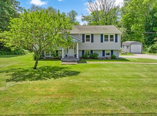 4 Linda Ct, Preston, CT 06365