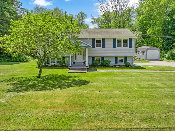 4 Linda Court, Preston, CT 06365