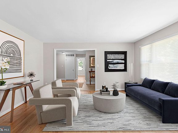 3rd image of 7808 Renoir Ct
