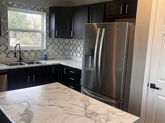 5th image of 10295 Rosemist Dr