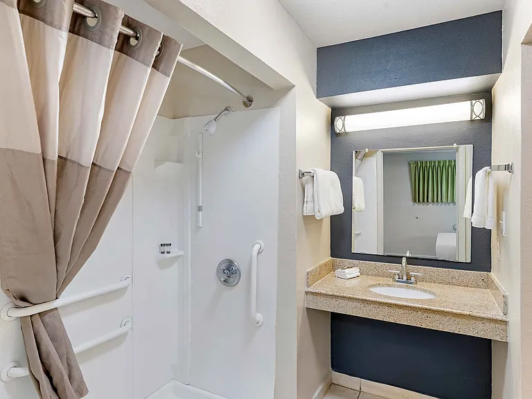 Studio Suite - 1 King Bed