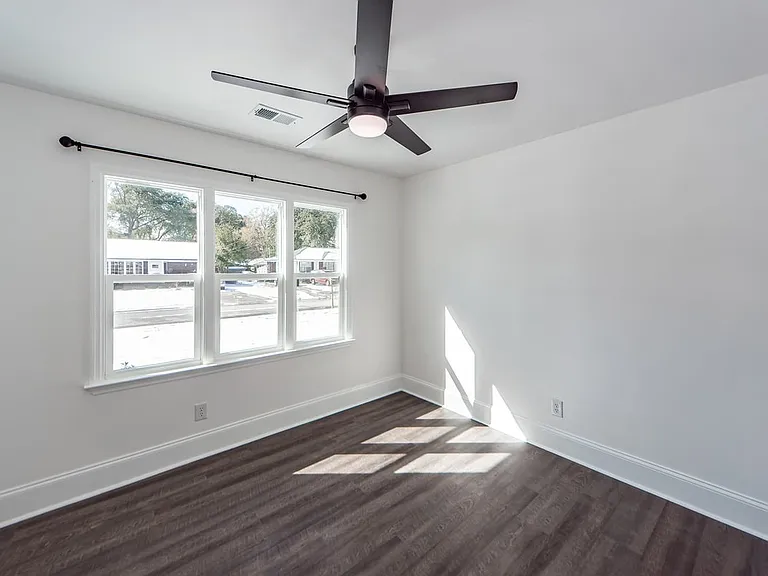 4742 Farmal St — Photo 20