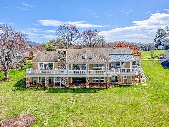 3rd image of 2895 Waters Edge Dr