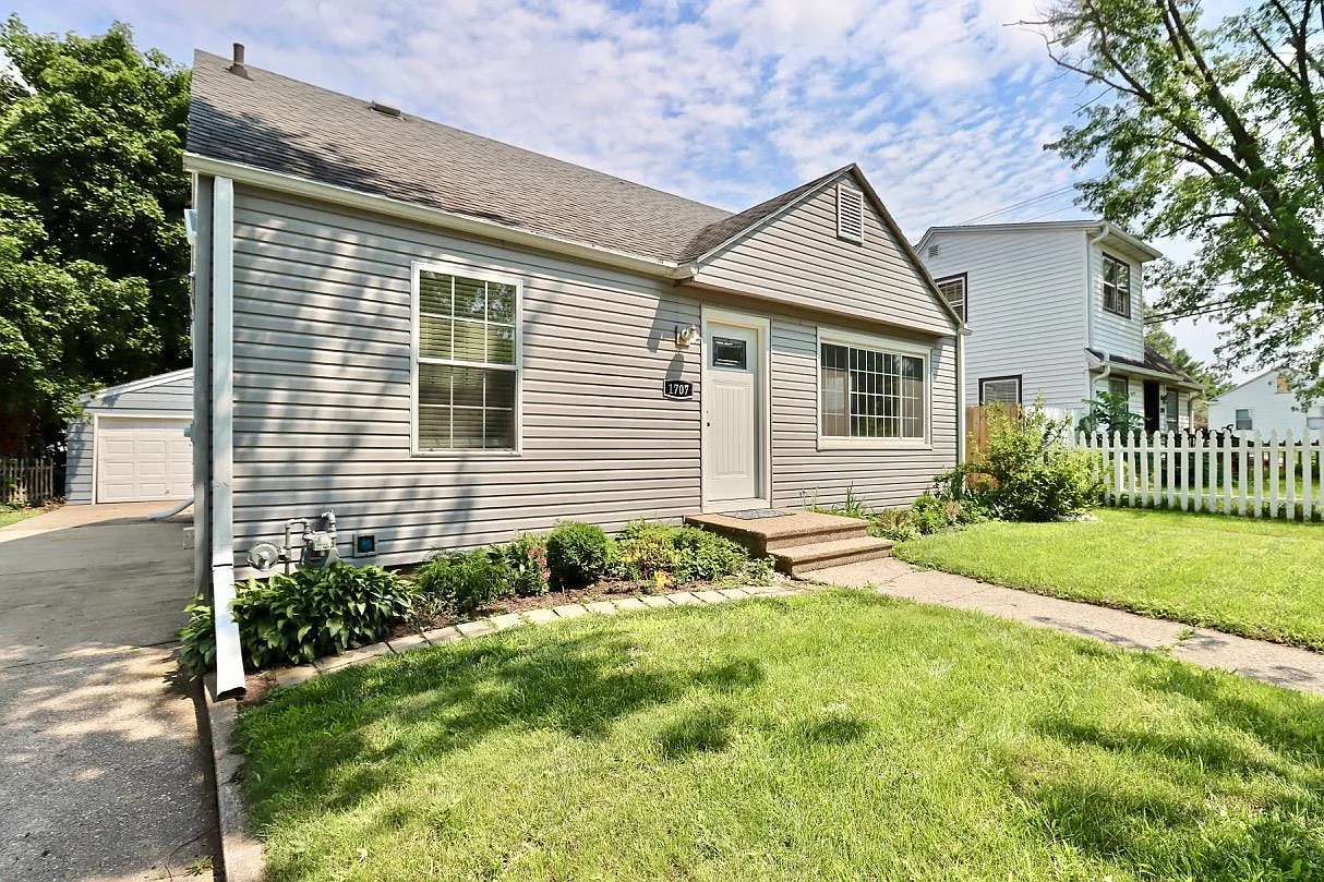 1707 Royce Avenue photo 1