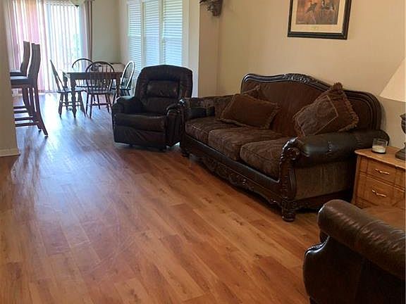 4th image of 1017 Windmeadows Dr