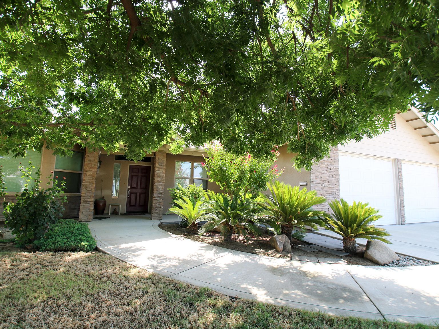 570 N Lincoln Avenue, Dinuba, CA 93618 Zillow