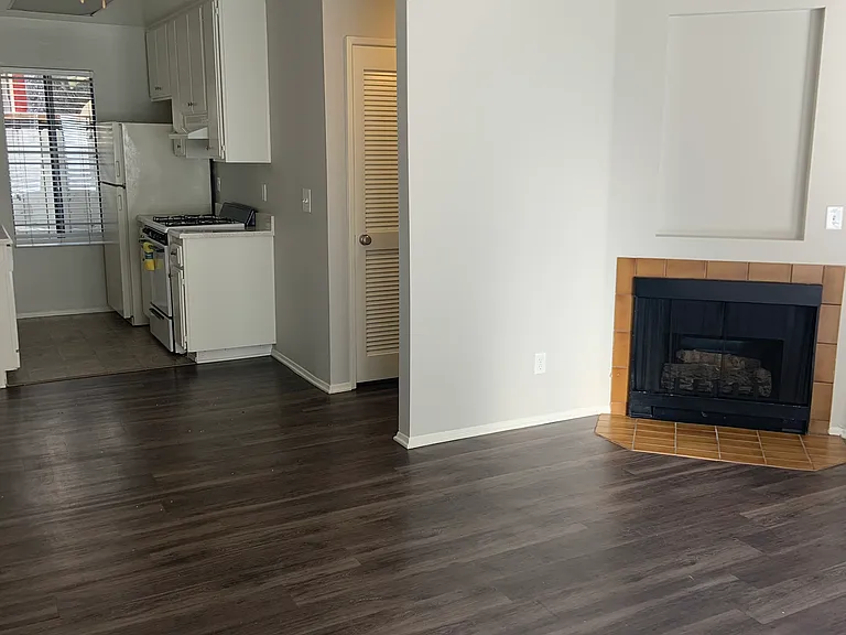 4060 32nd St #2 — Photo 3