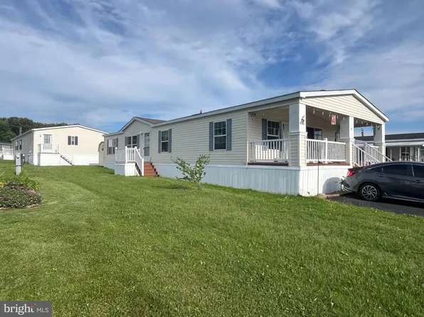 10 Queen Eleanor Dr, Elkton, MD 21921
