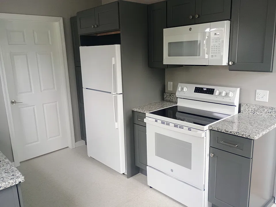 10 Hodges Ave #2