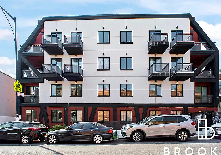 1461 Gates Ave #4D — Photo 13